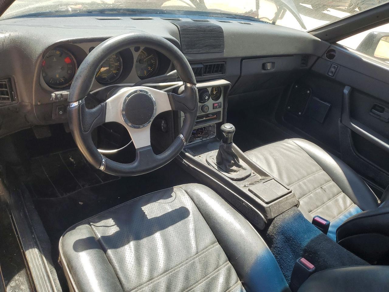 1984 PORSCHE 944