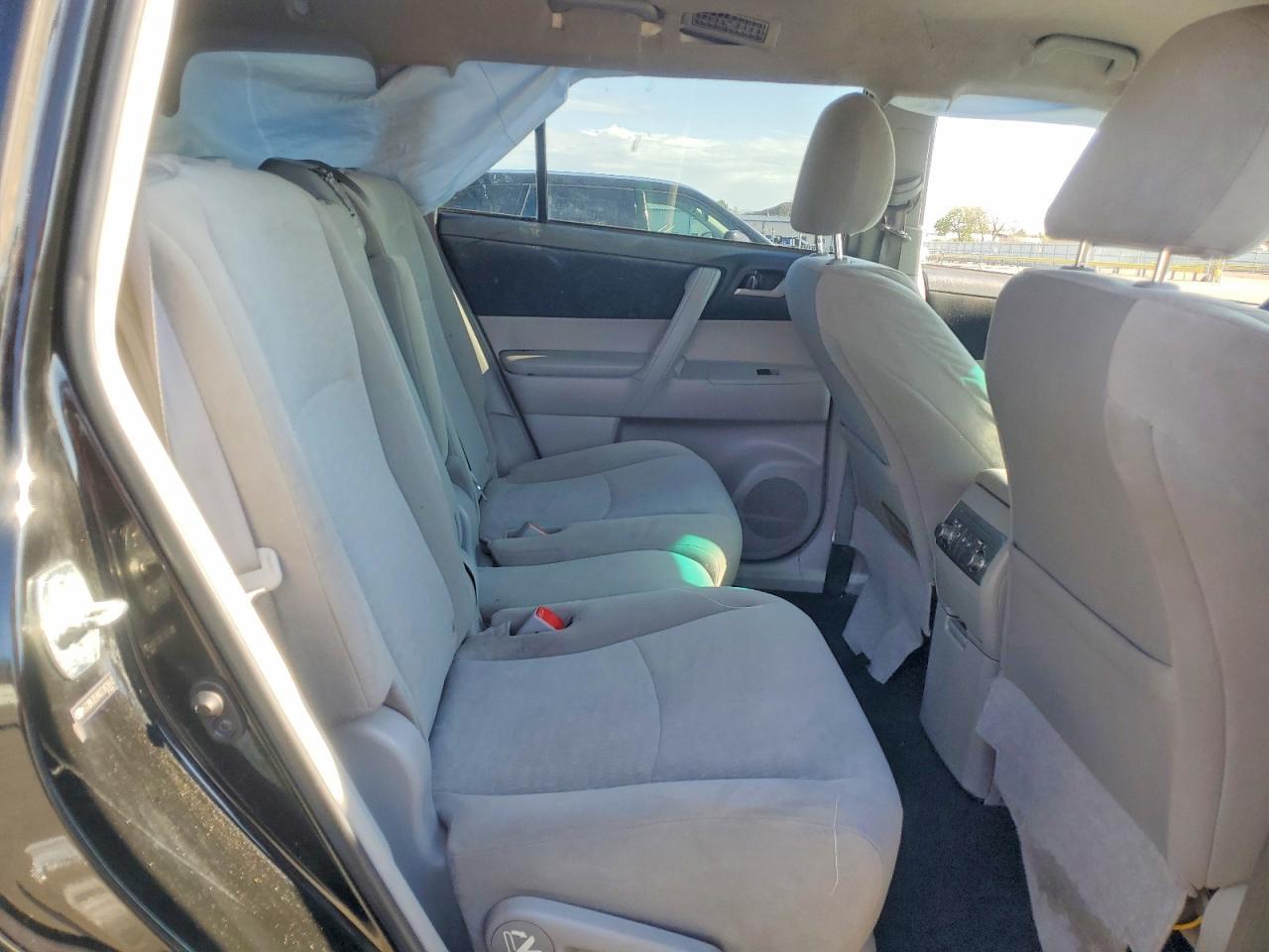 2012 TOYOTA HIGHLANDER