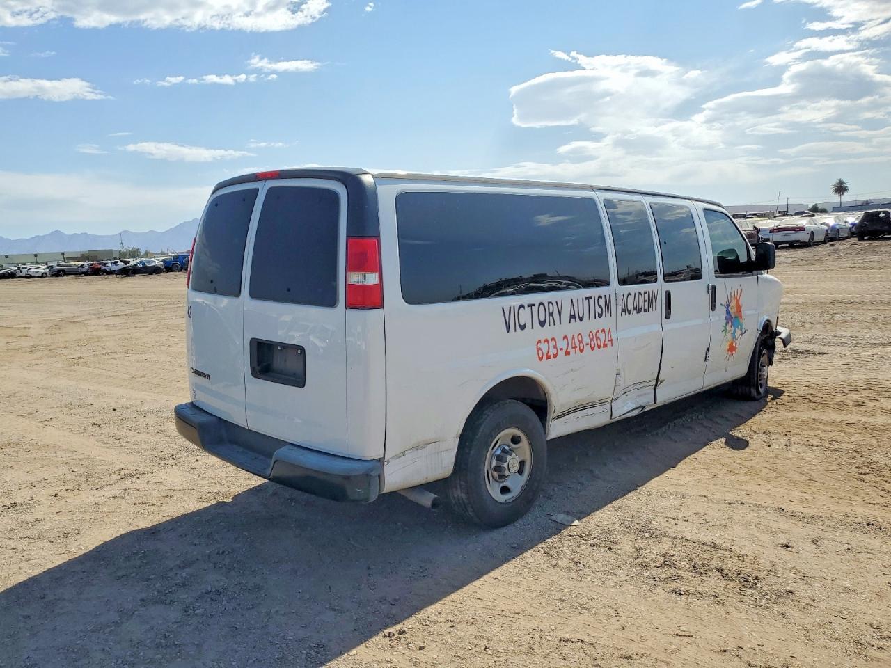 2018 CHEVROLET Express 3500