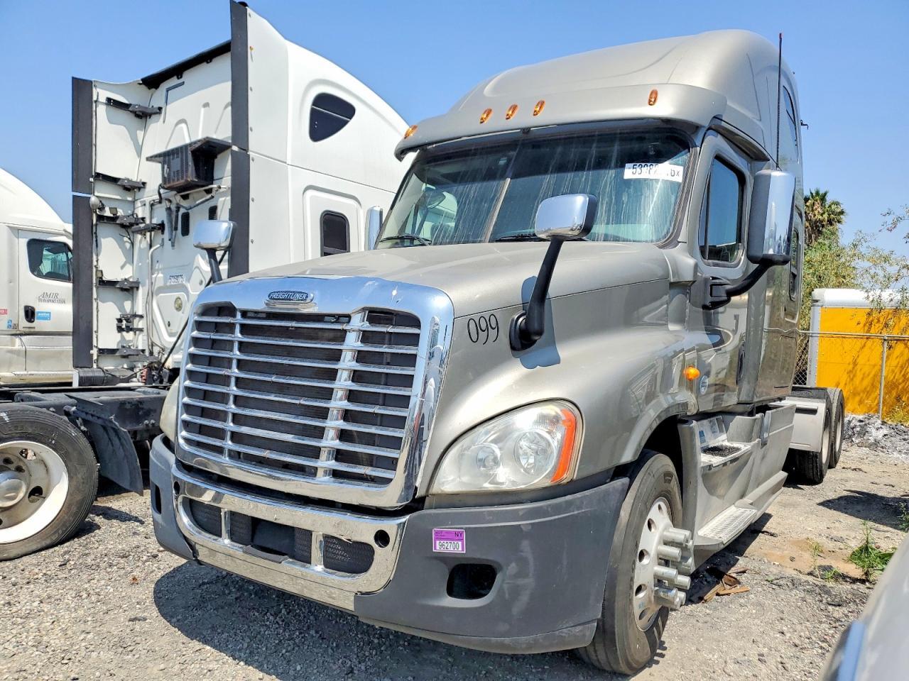 2013 FREIGHTLINER CASCADIA 125