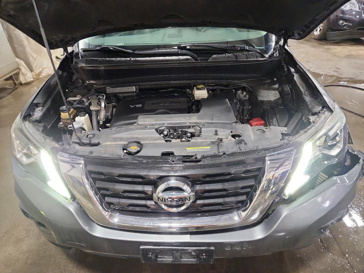 2017 NISSAN PATHFINDER