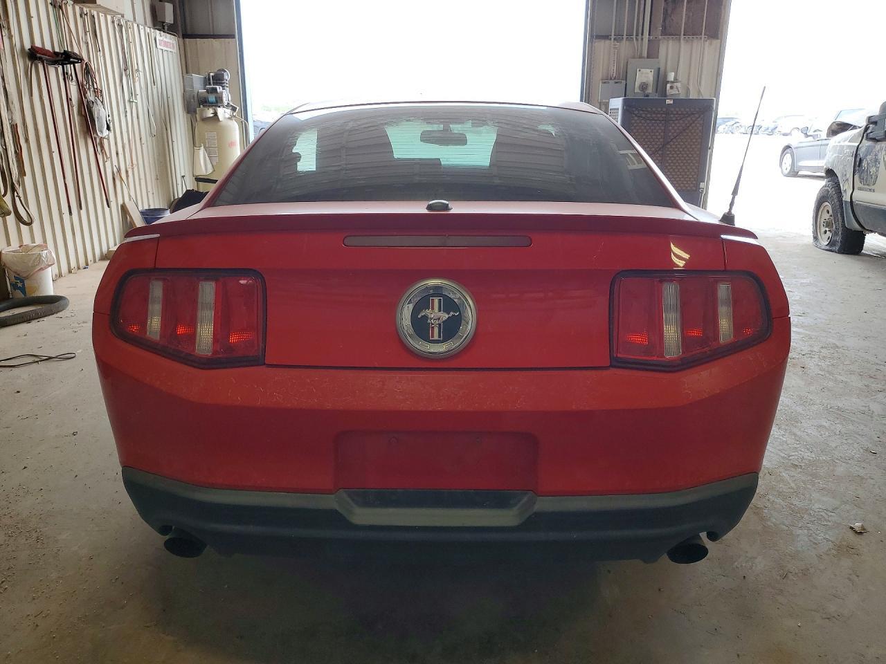 2011 FORD MUSTANG