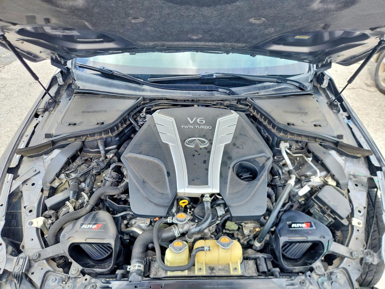 2016 INFINITI Q50