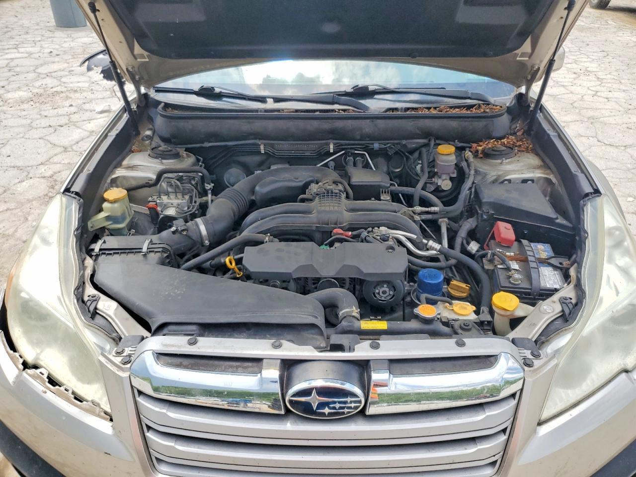 2014 SUBARU Outback