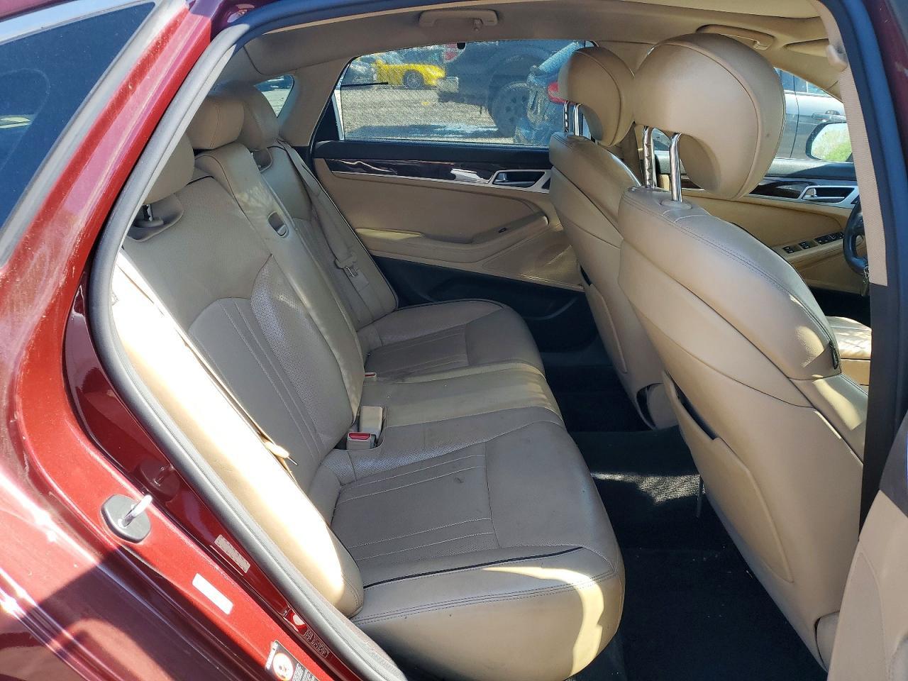 2016 HYUNDAI GENESIS