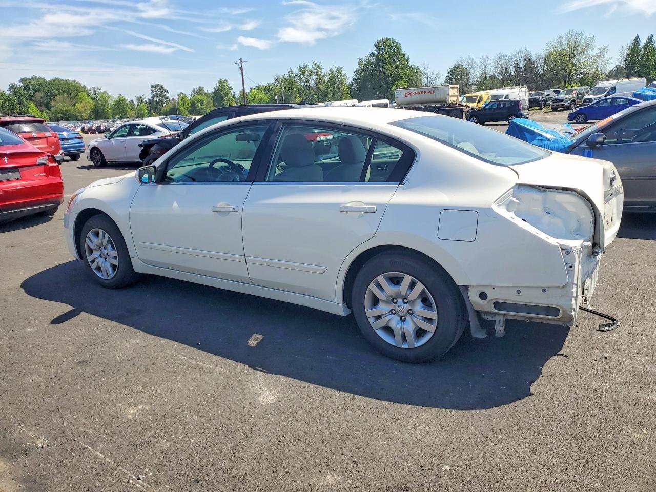 2010 NISSAN ALTIMA