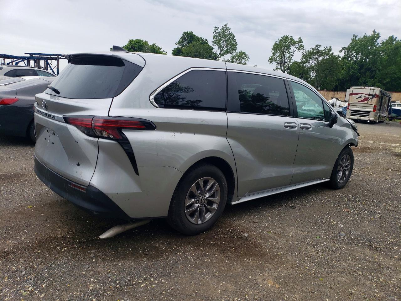 2022 TOYOTA SIENNA
