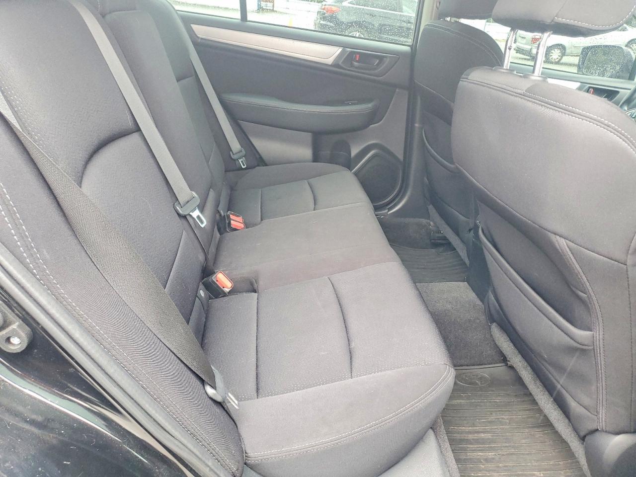 2015 SUBARU Legacy