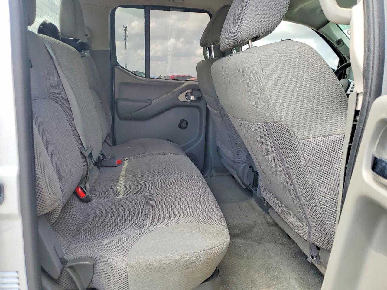 2016 NISSAN Frontier