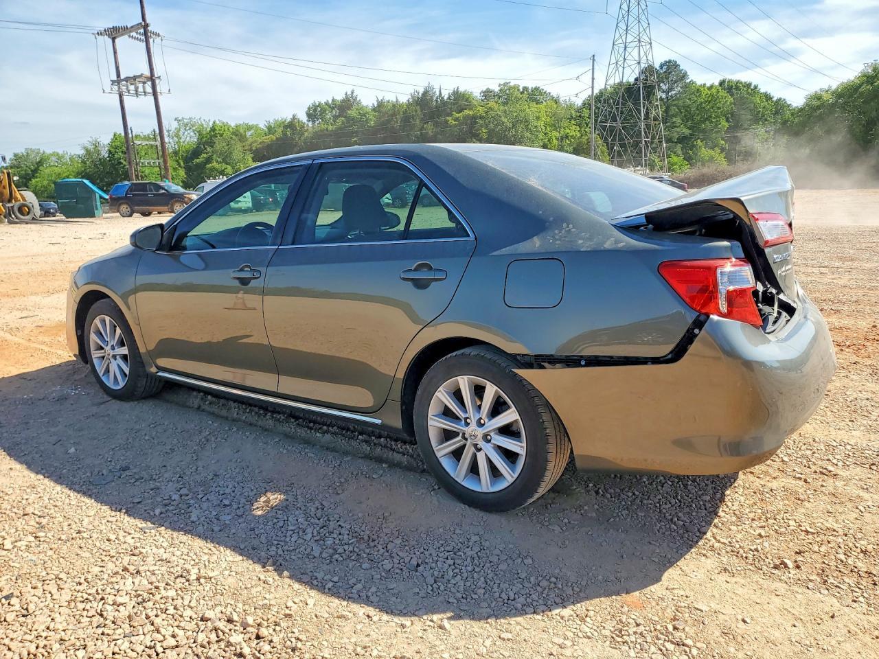 2013 TOYOTA CAMRY