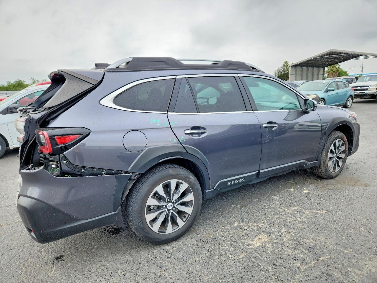 2023 SUBARU Outback