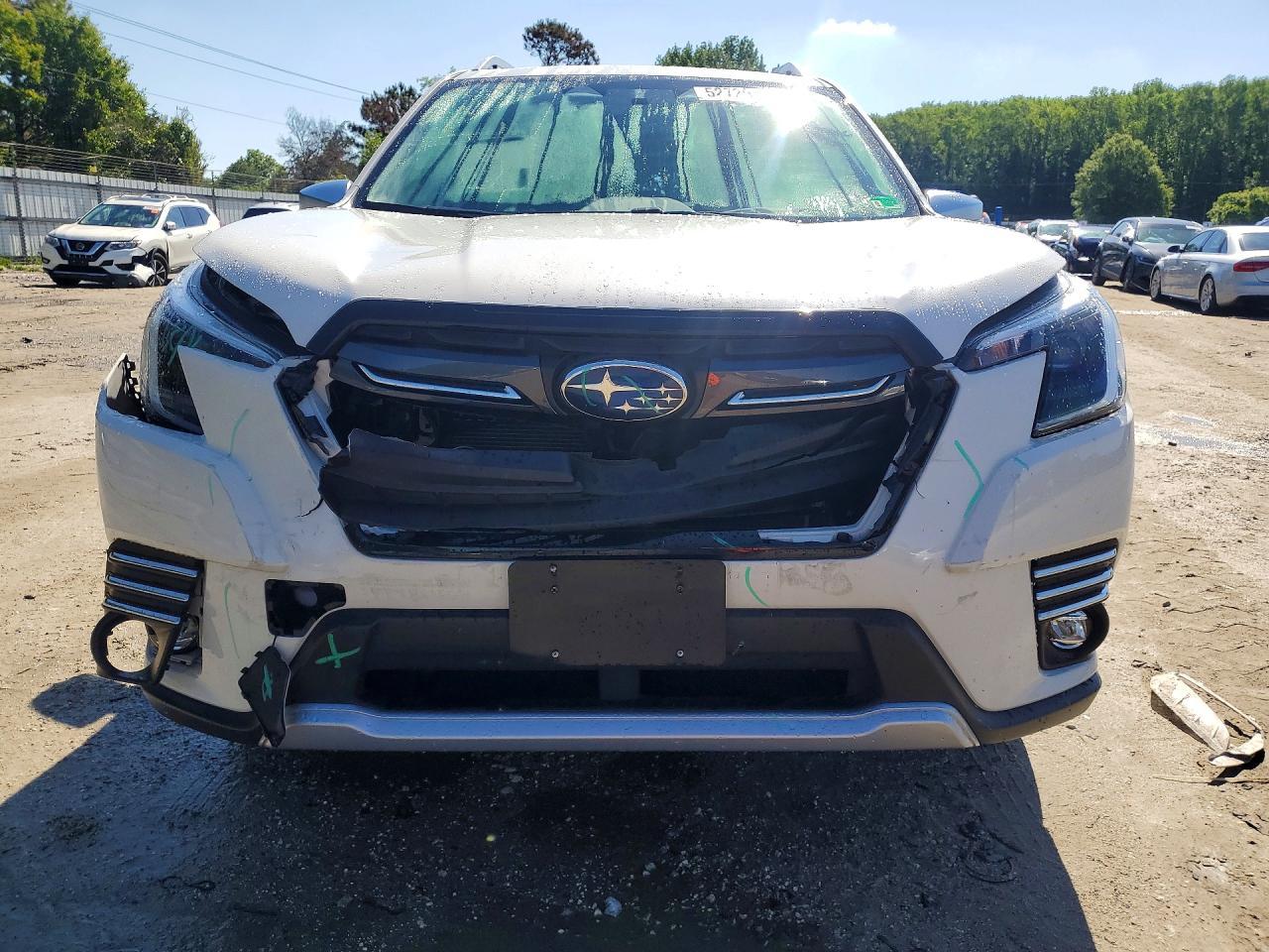 2023 SUBARU FORESTER