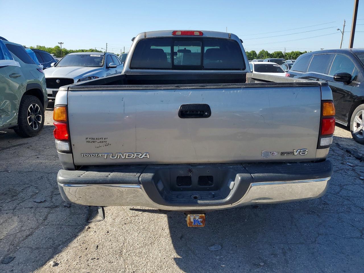 2004 TOYOTA TUNDRA