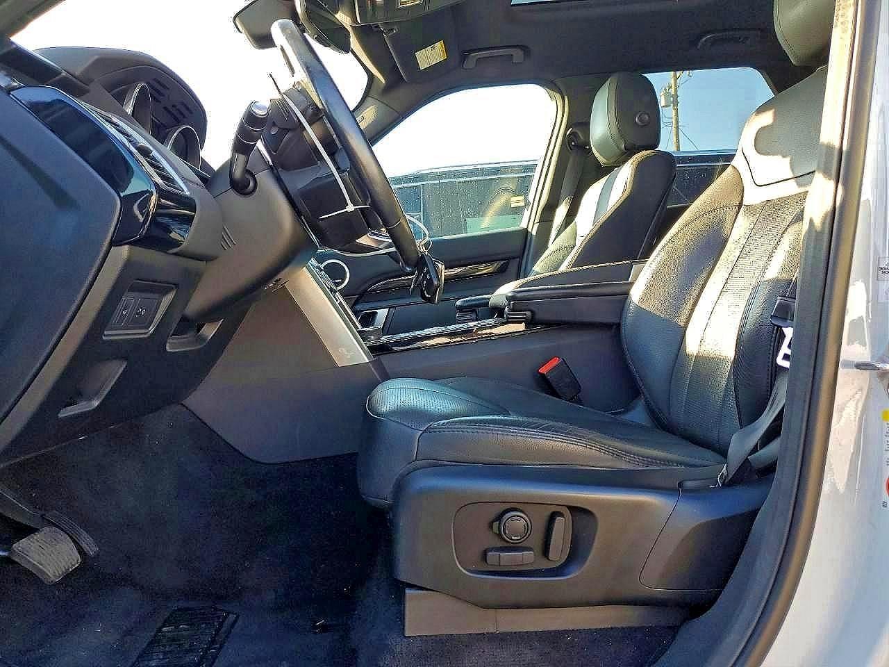 2017 LAND ROVER Discovery