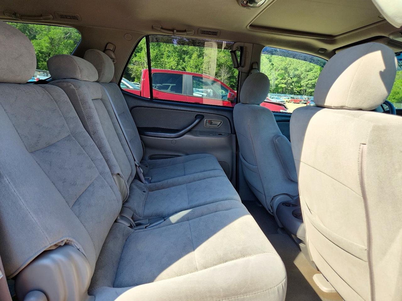 2006 TOYOTA Sequoia