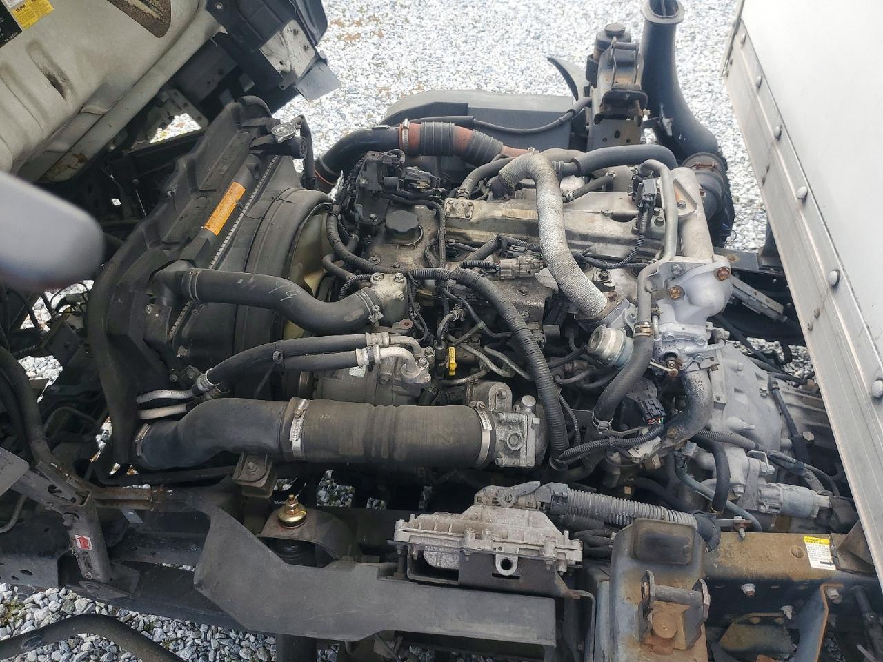 2011 ISUZU NPR