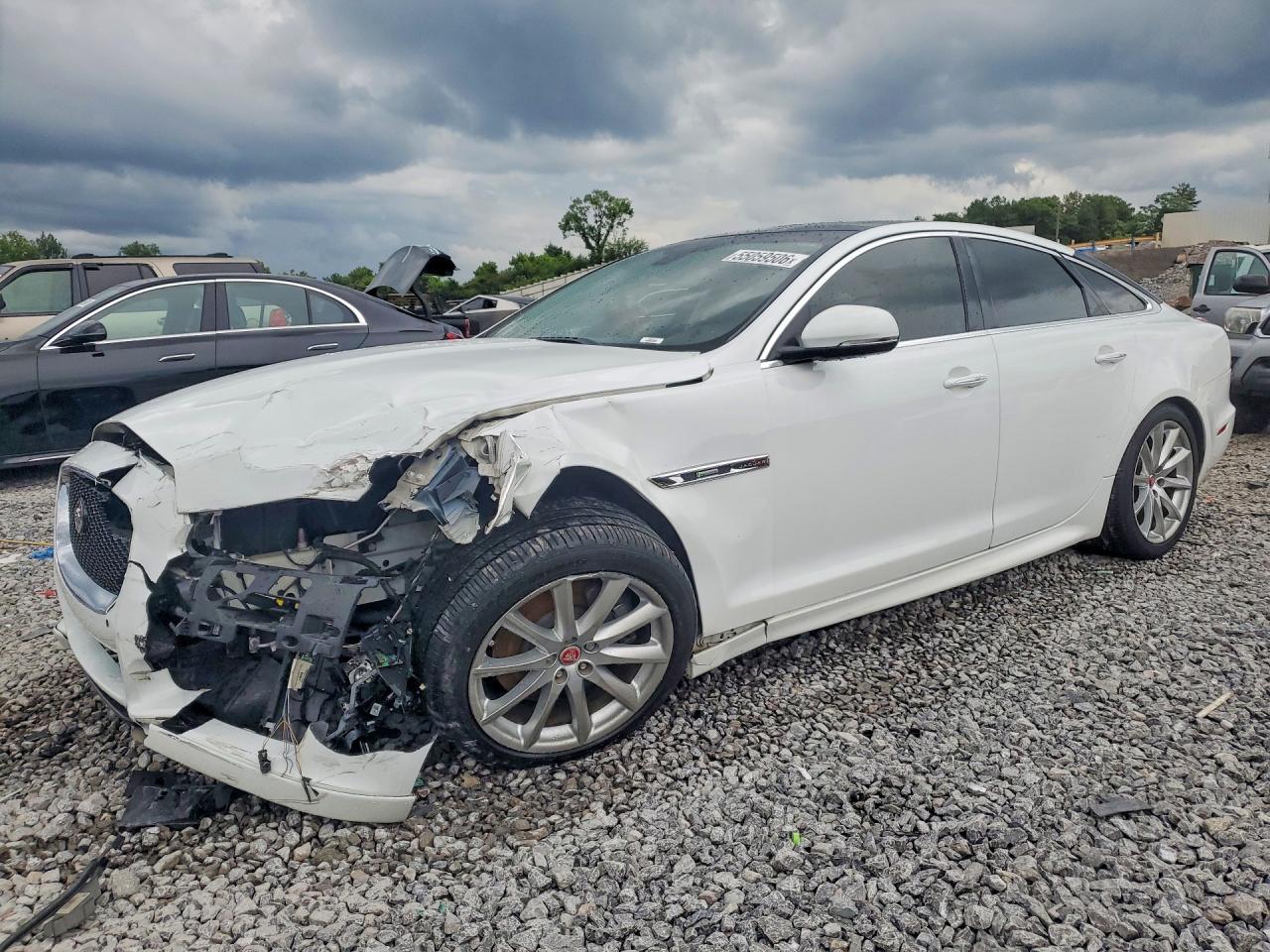 2016 JAGUAR Xj-Series