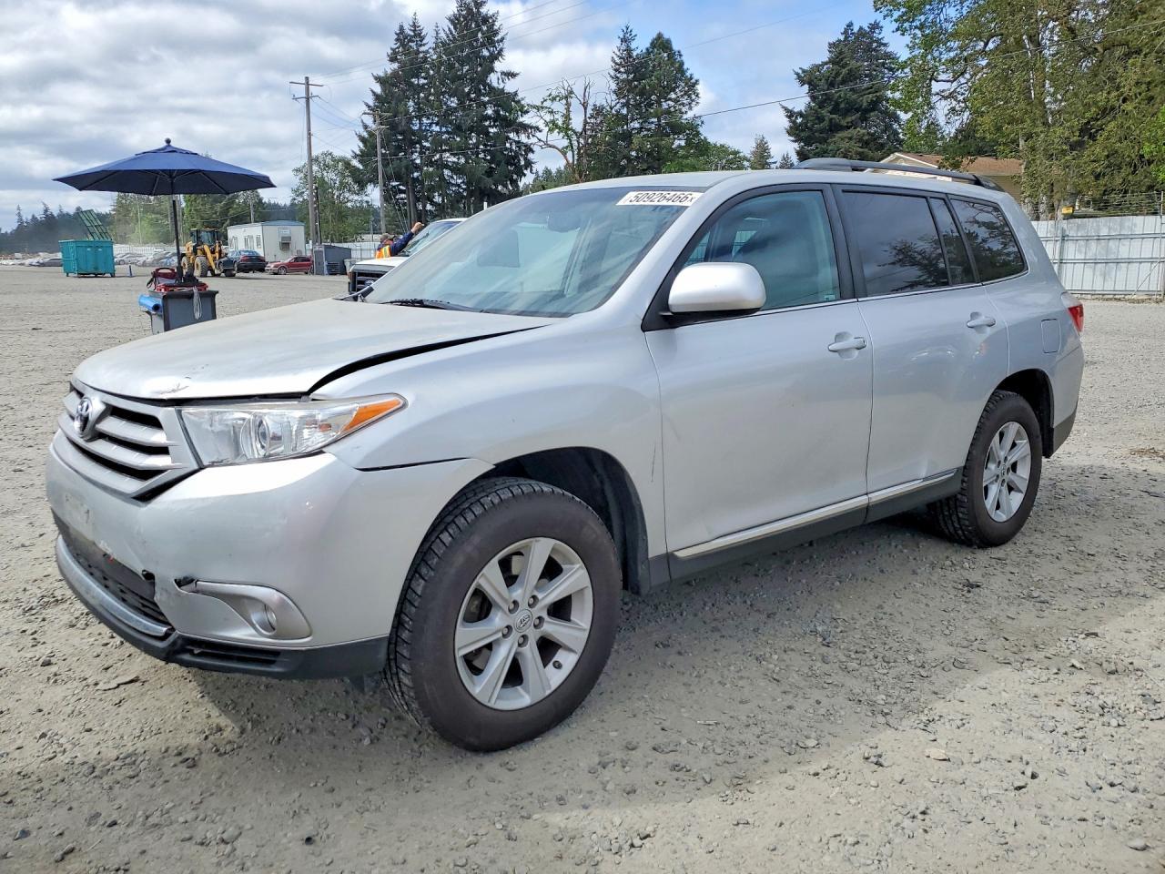 2013 TOYOTA HIGHLANDER