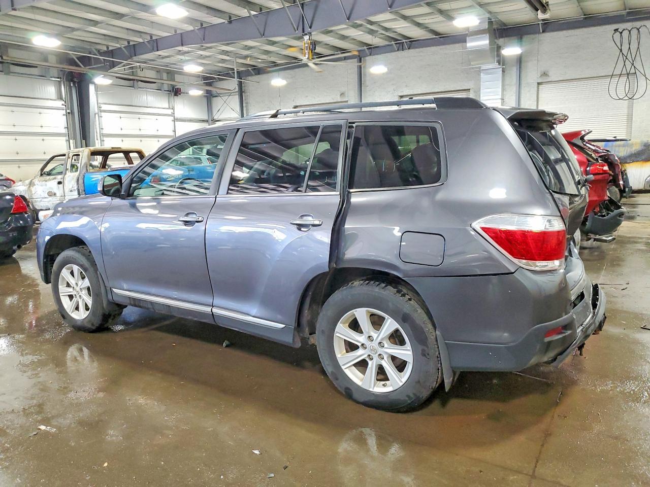 2013 TOYOTA HIGHLANDER