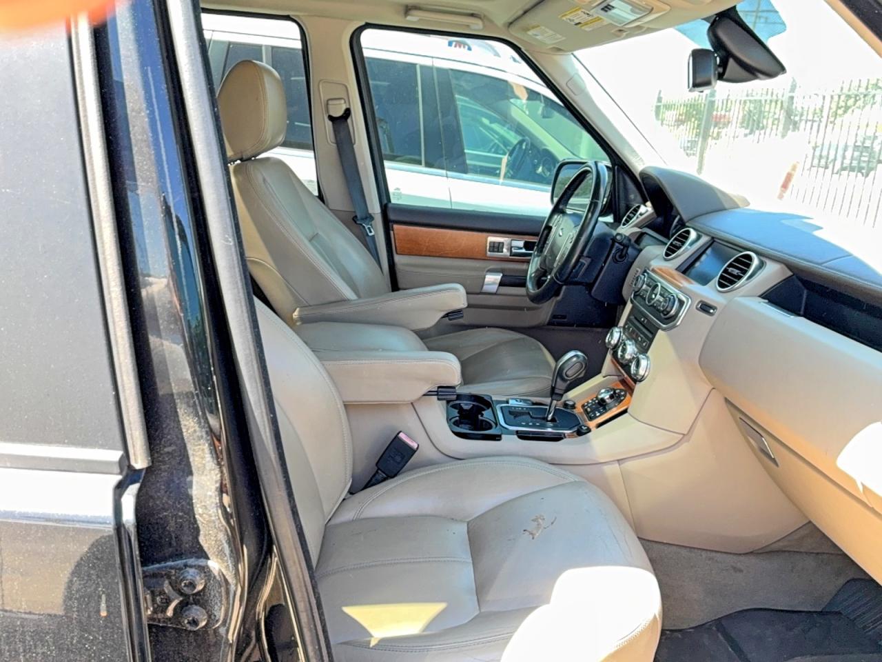 2011 LAND ROVER LR4