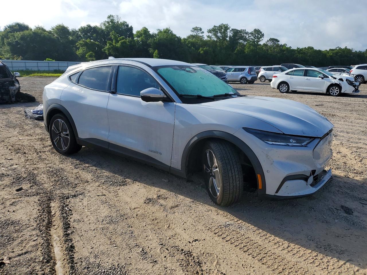 2022 FORD Mustang Mach-E