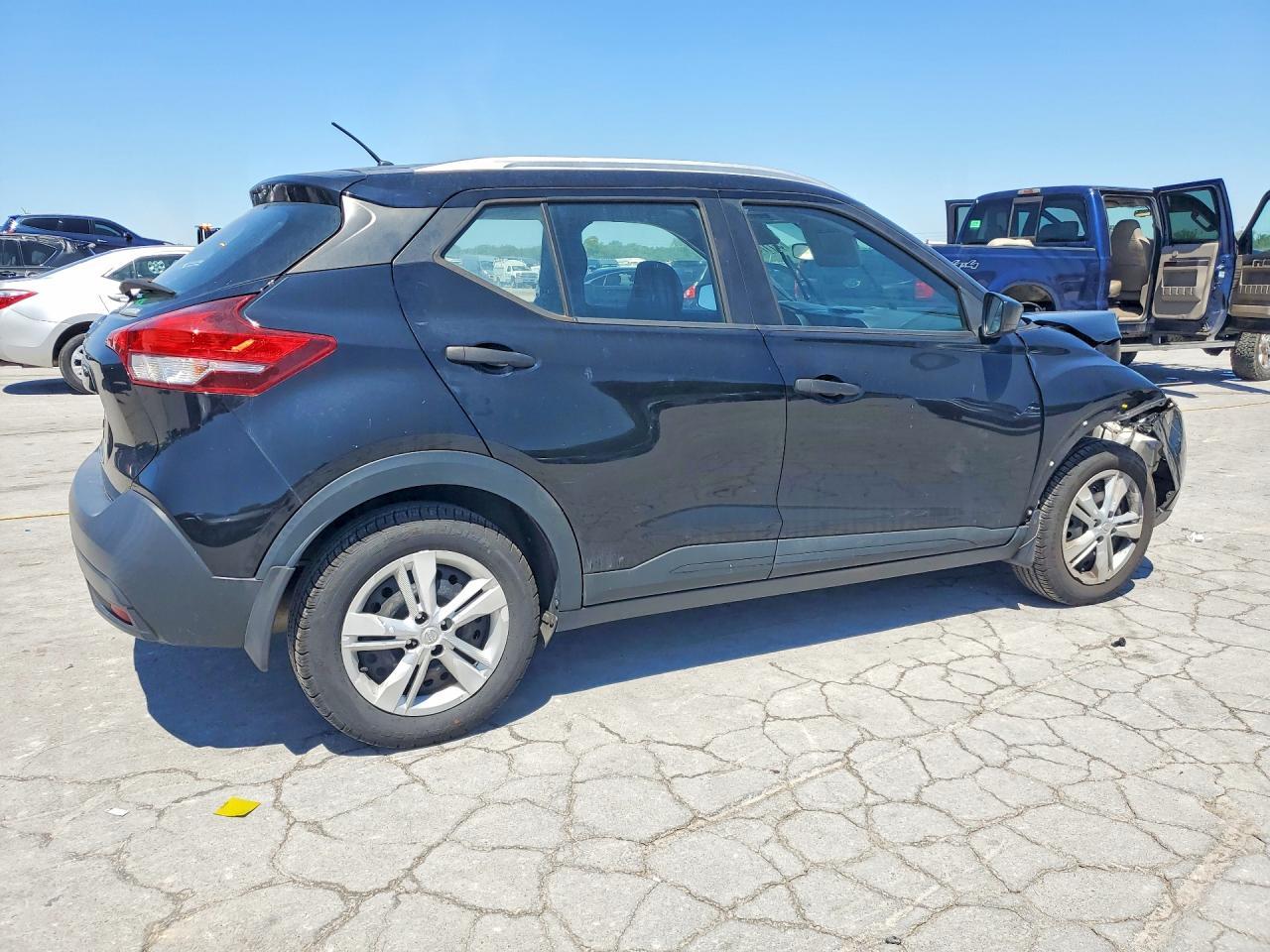 2019 NISSAN KICKS