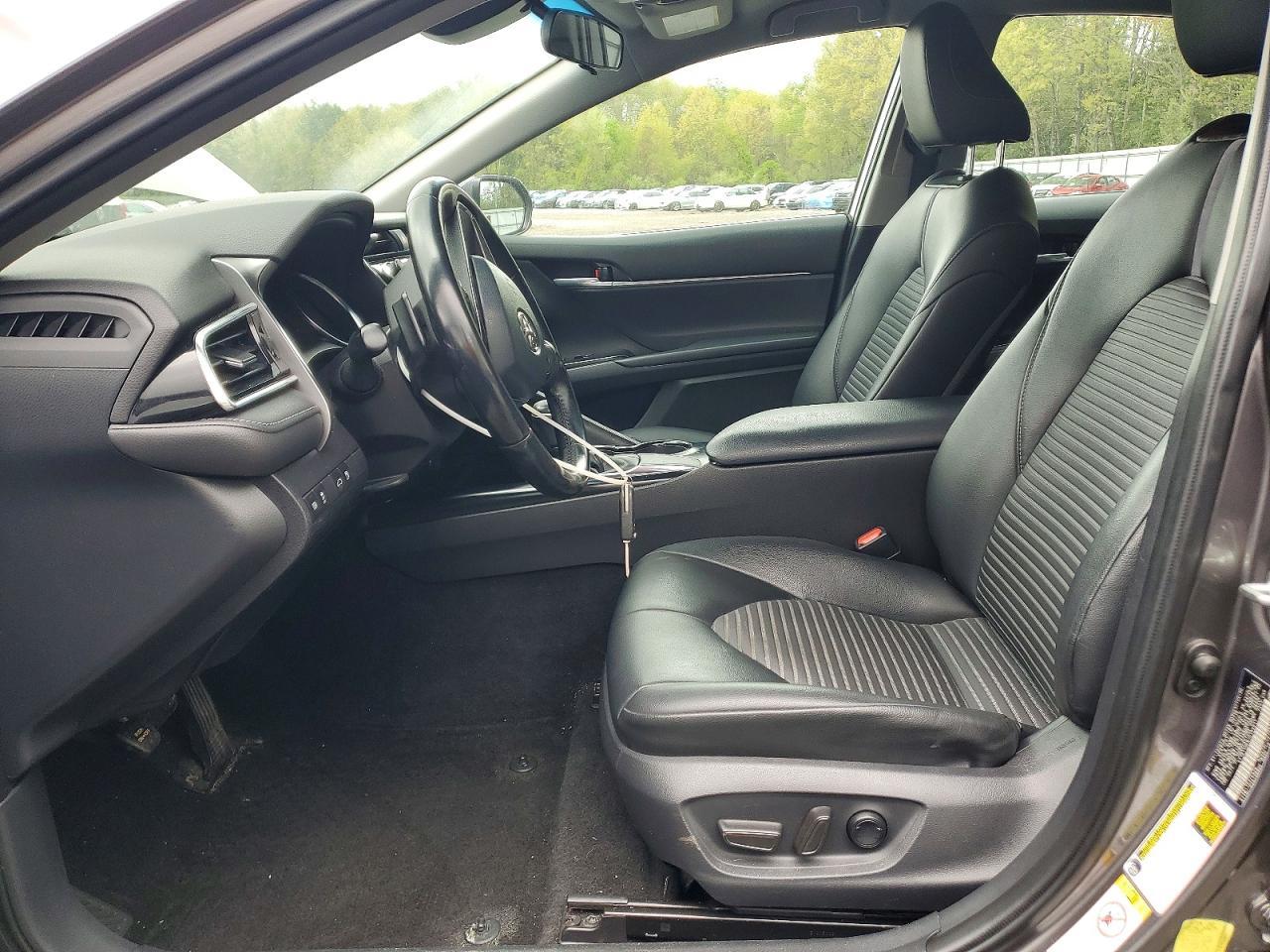 2018 TOYOTA CAMRY
