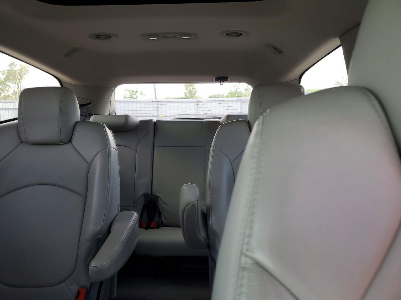 2010 CHEVROLET TRAVERSE