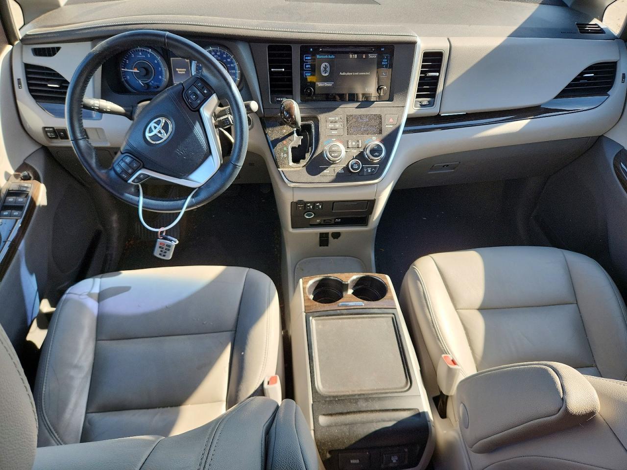 2015 TOYOTA SIENNA