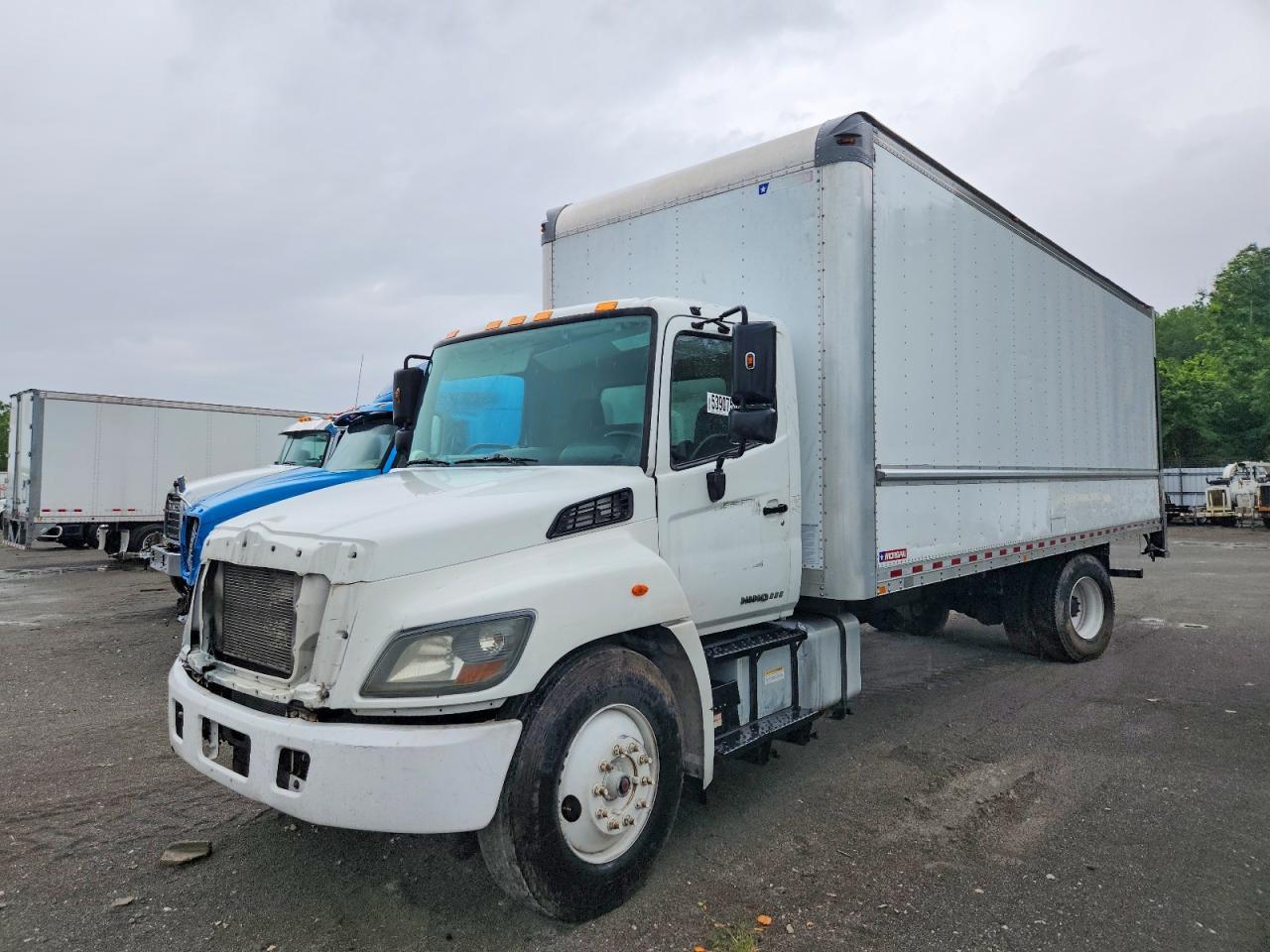 2017 HINO 338