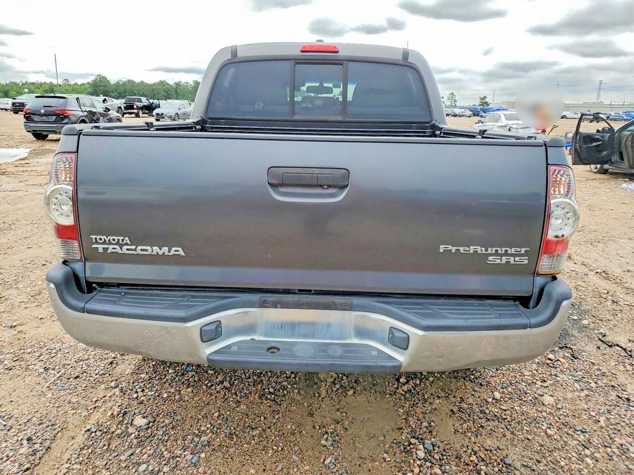 2011 TOYOTA TACOMA