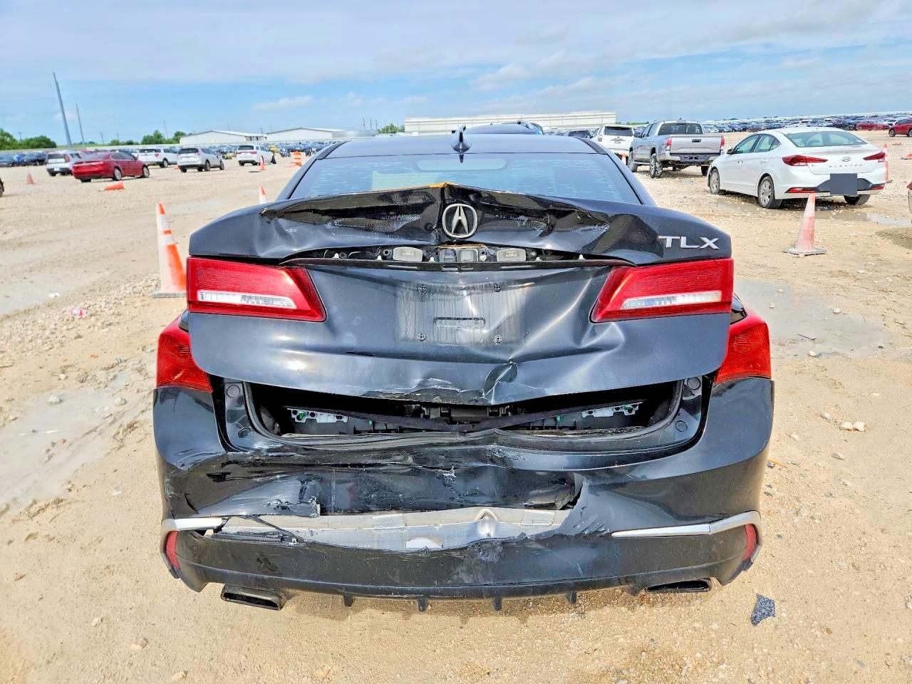 2018 ACURA TLX
