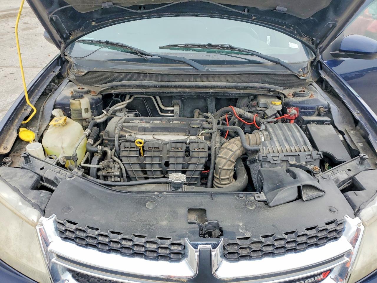 2013 DODGE Avenger