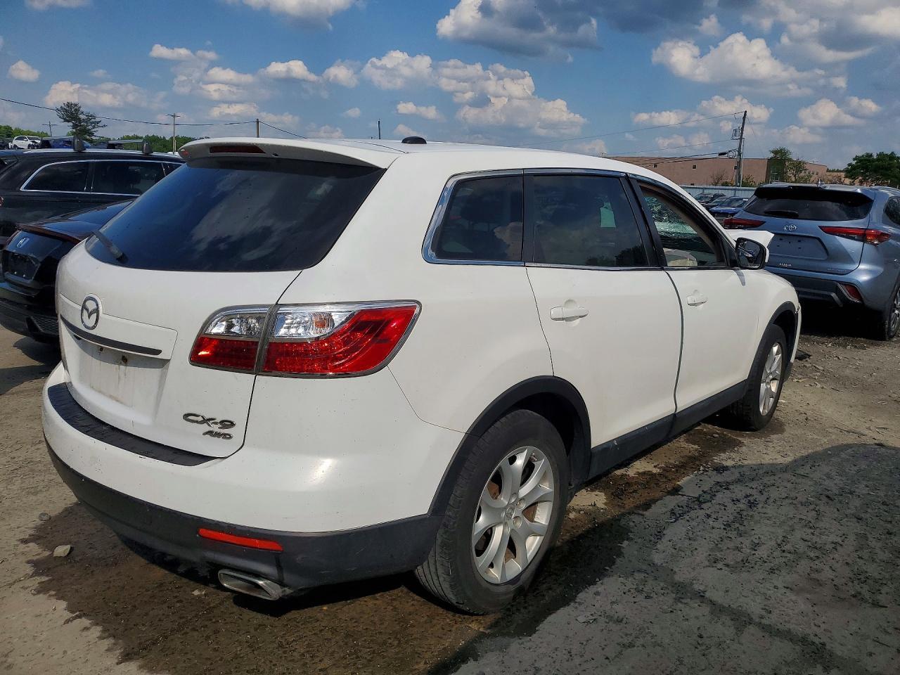 2011 MAZDA CX-9