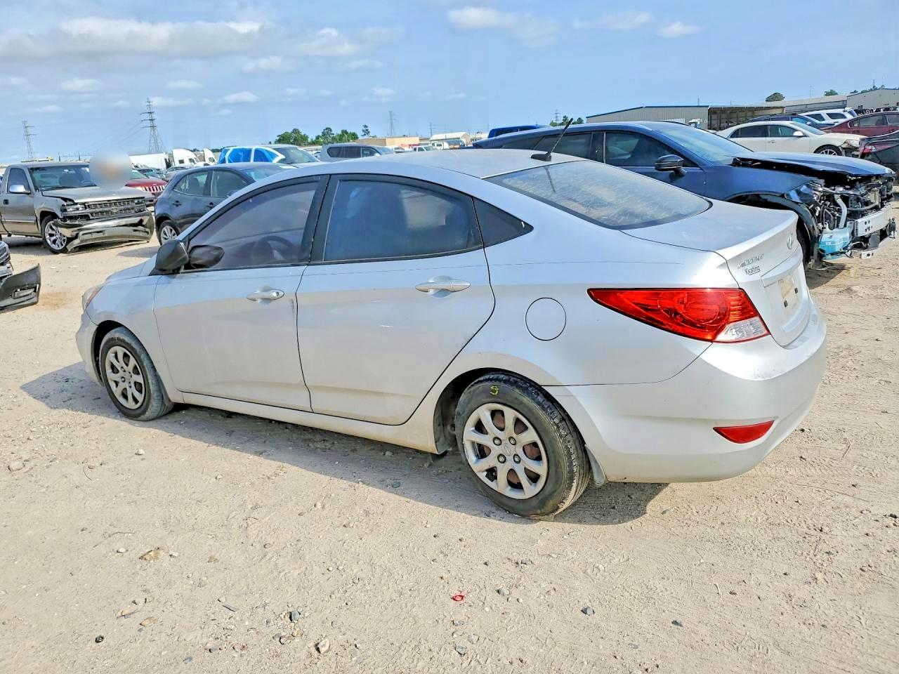 2014 HYUNDAI ACCENT