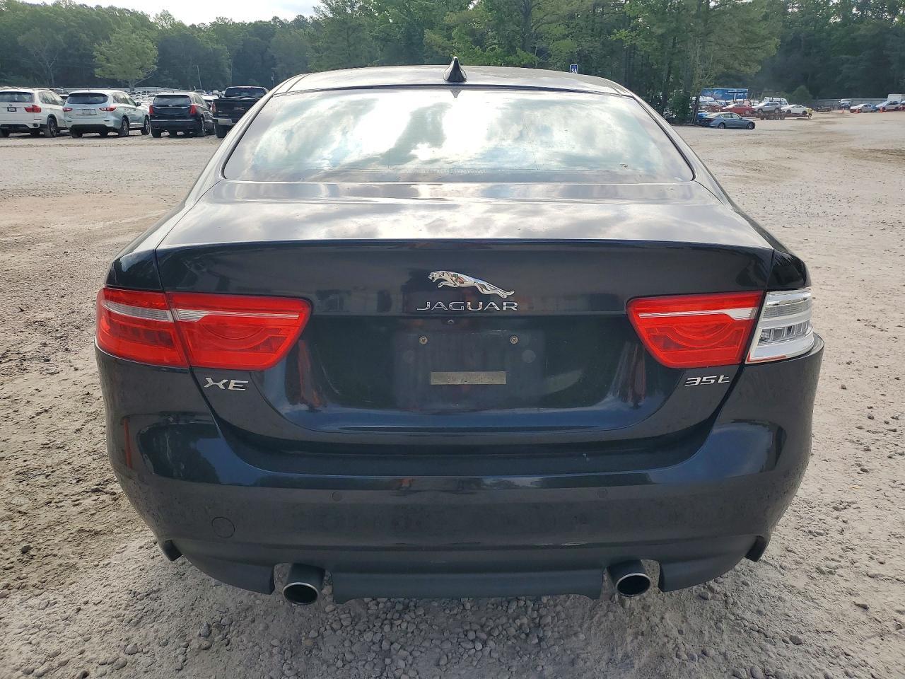 2017 JAGUAR XE