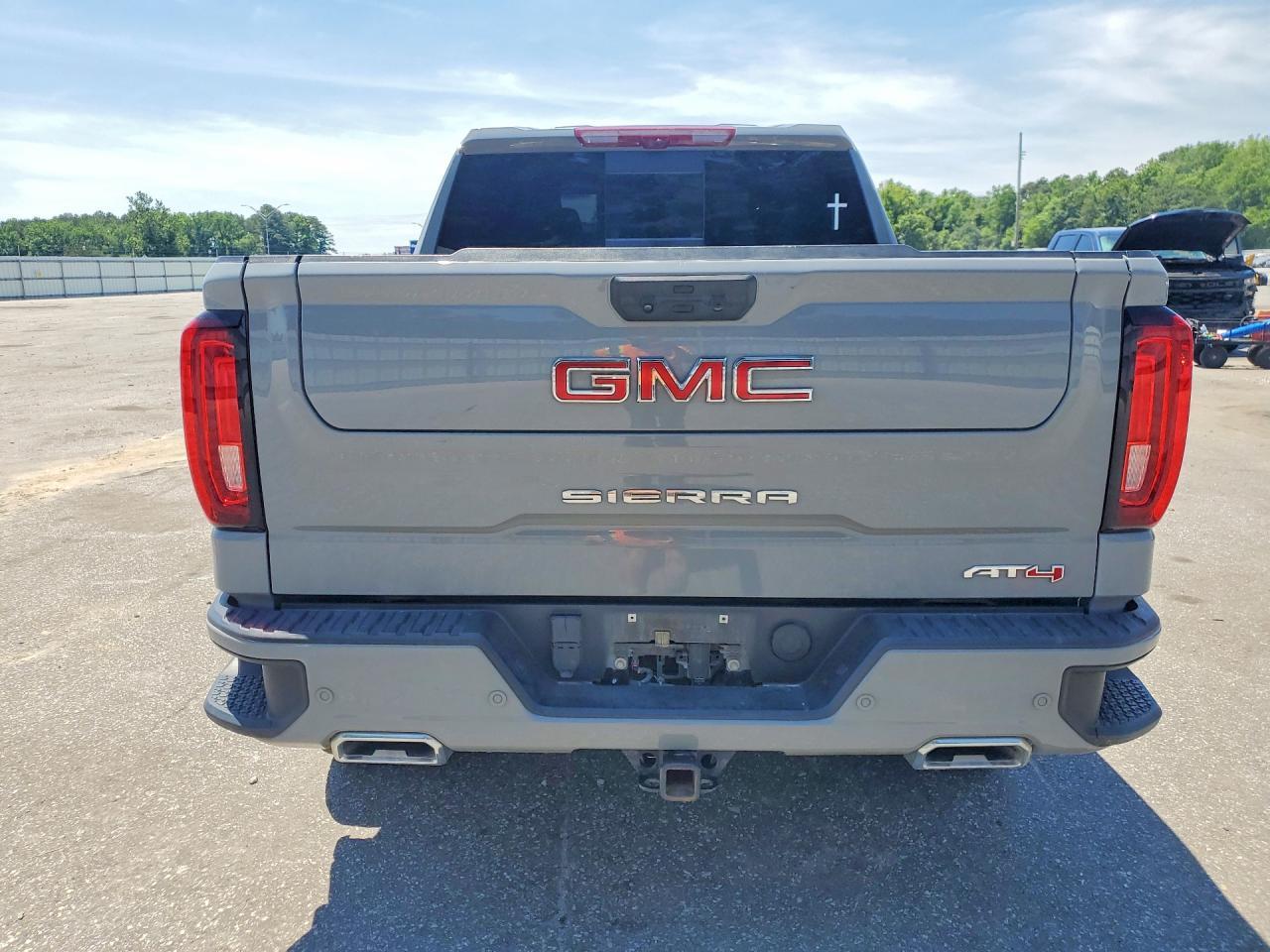 2024 GMC Sierra