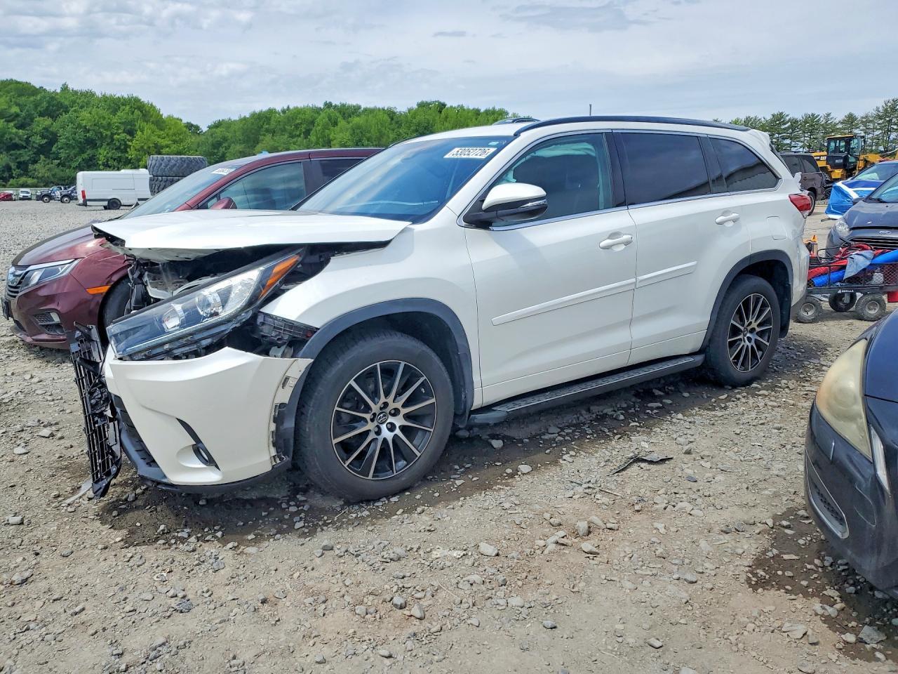 2018 TOYOTA HIGHLANDER