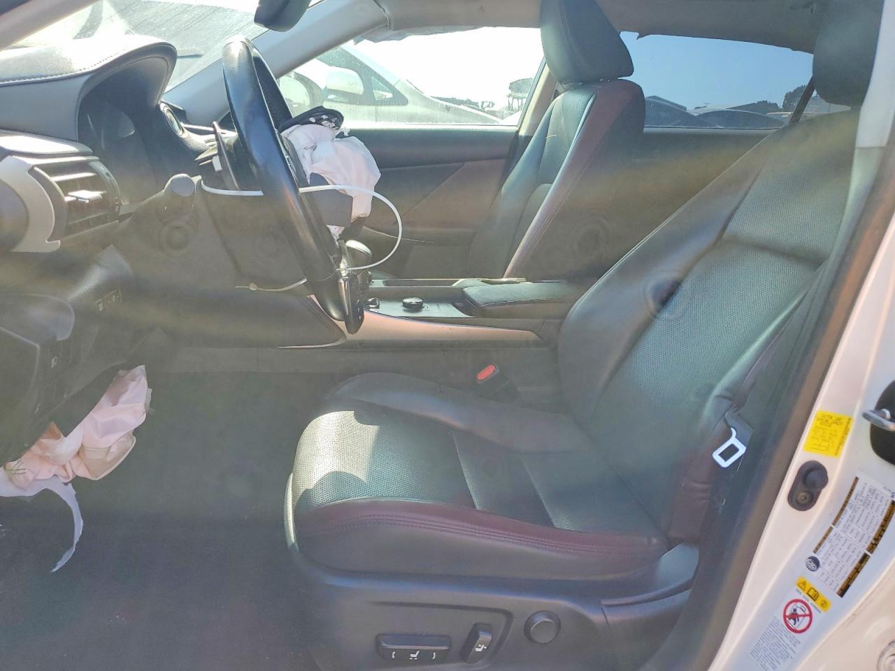2018 LEXUS IS 300