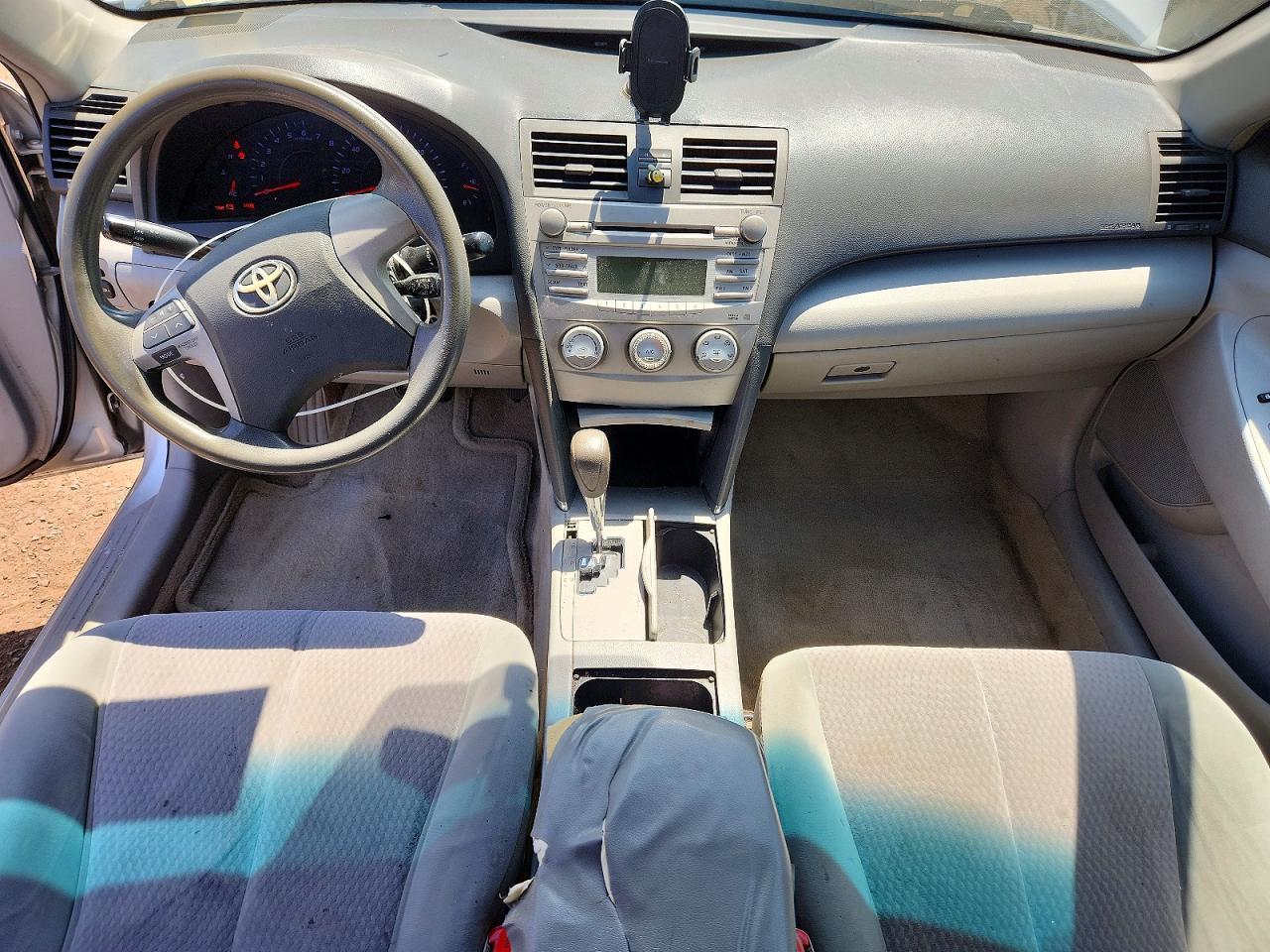 2011 TOYOTA CAMRY