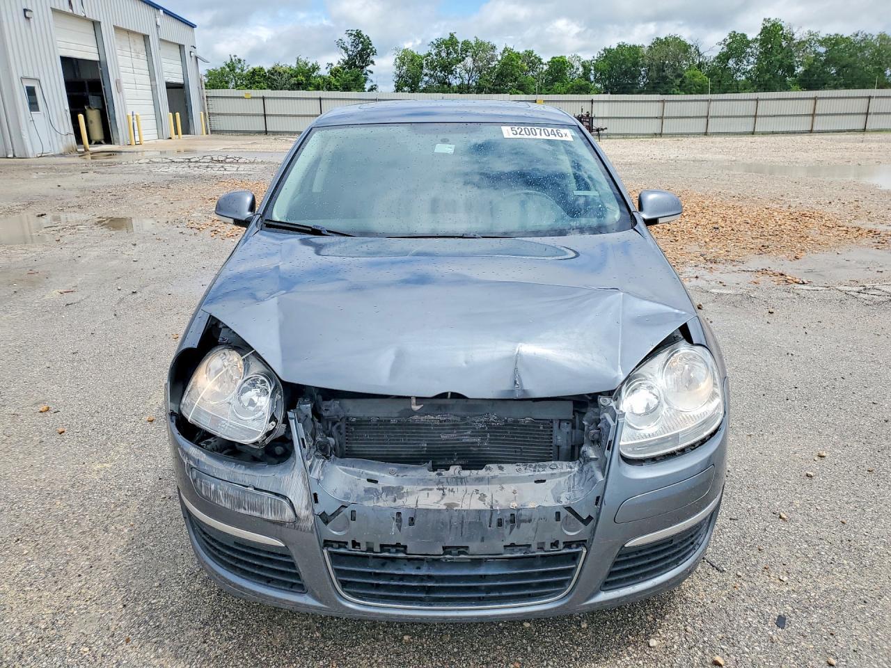 2010 VOLKSWAGEN JETTA