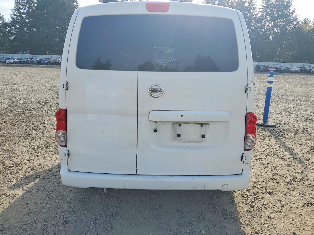 2016 NISSAN NV 200