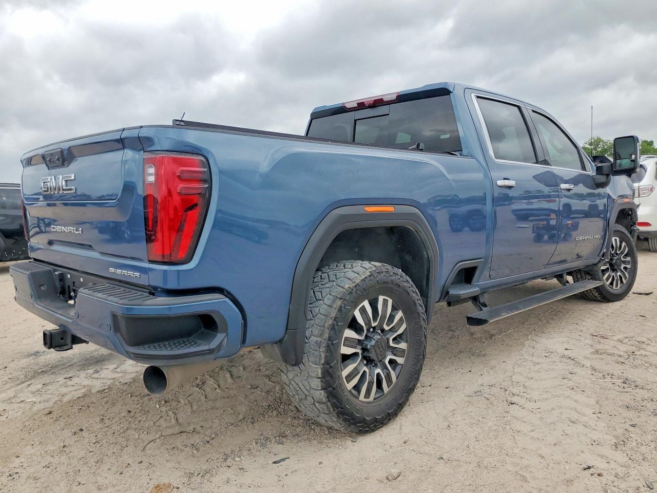 2025 GMC Sierra