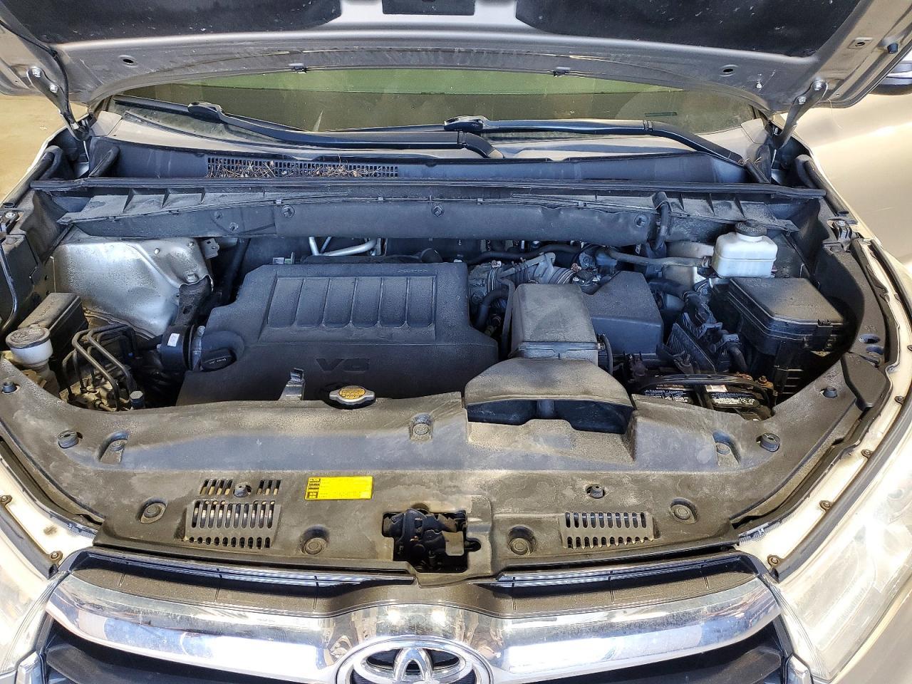2014 TOYOTA HIGHLANDER