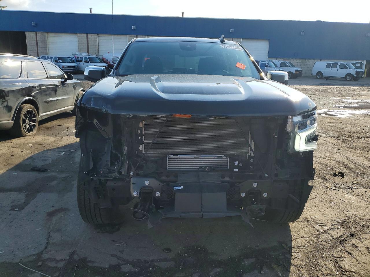 2024 CHEVROLET Silverado