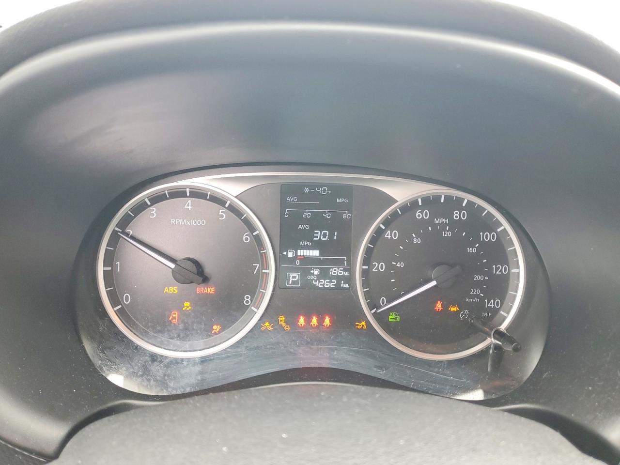 2023 NISSAN KICKS