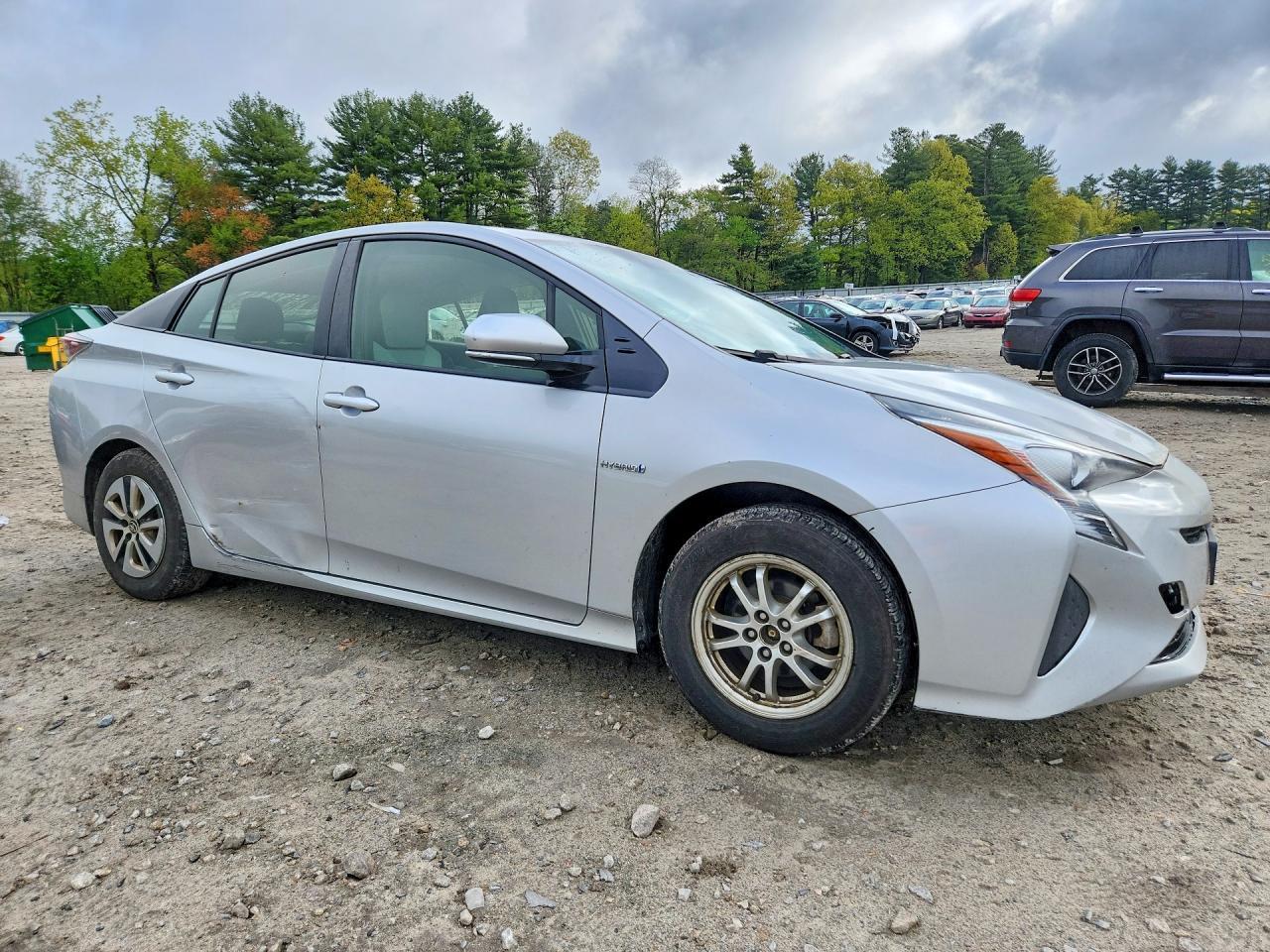 2016 TOYOTA PRIUS