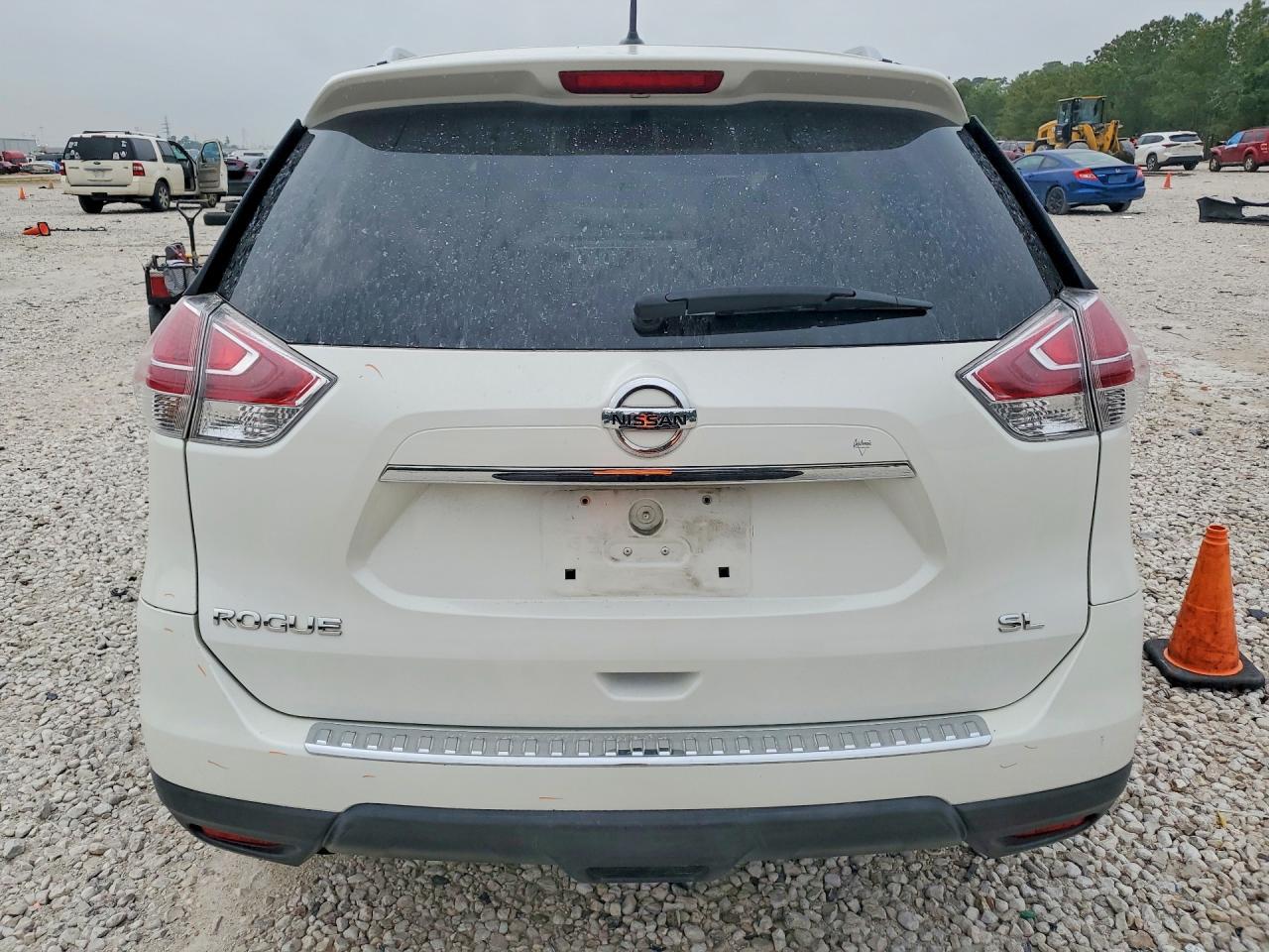 2016 NISSAN ROGUE