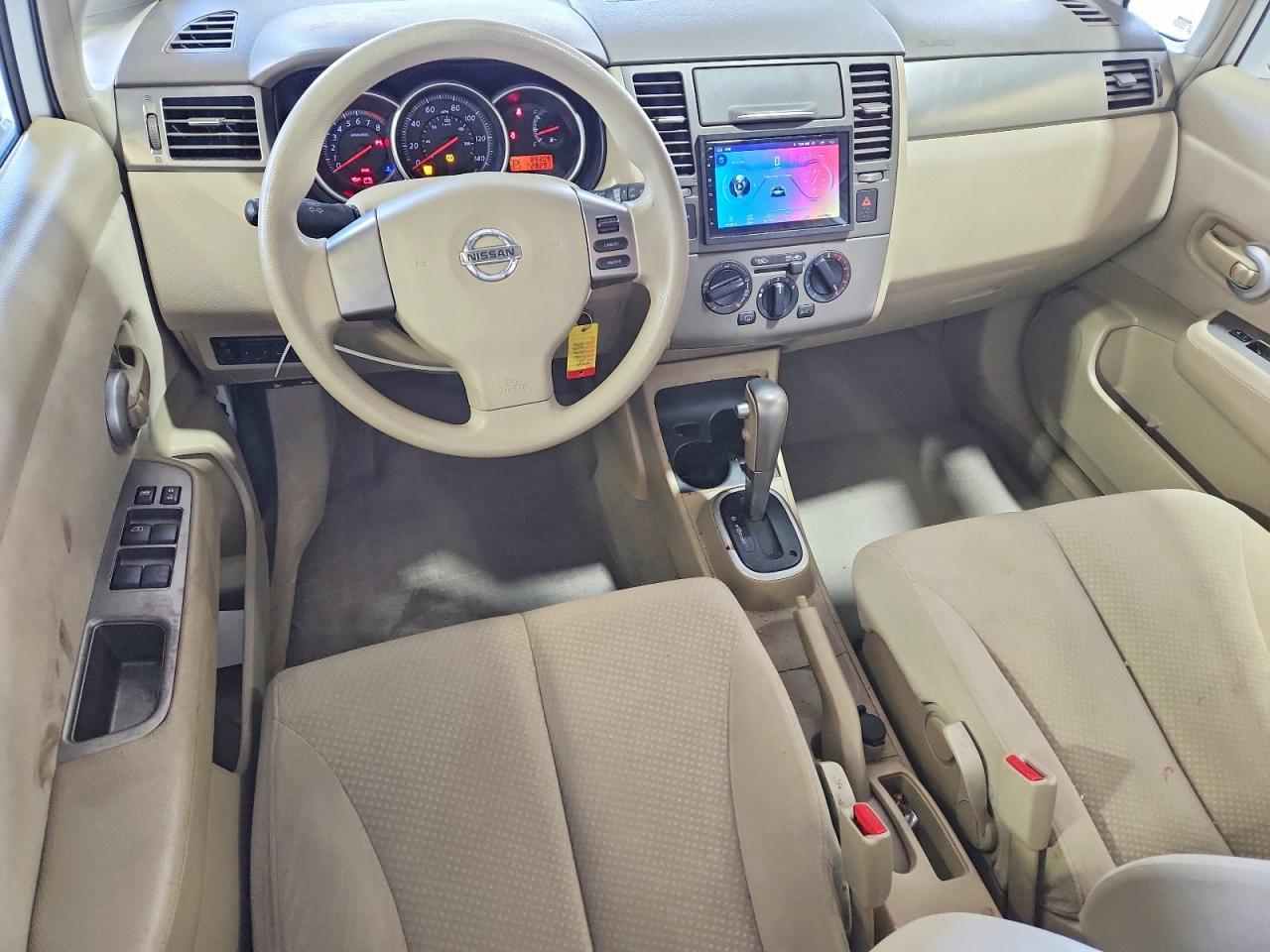 2011 NISSAN VERSA