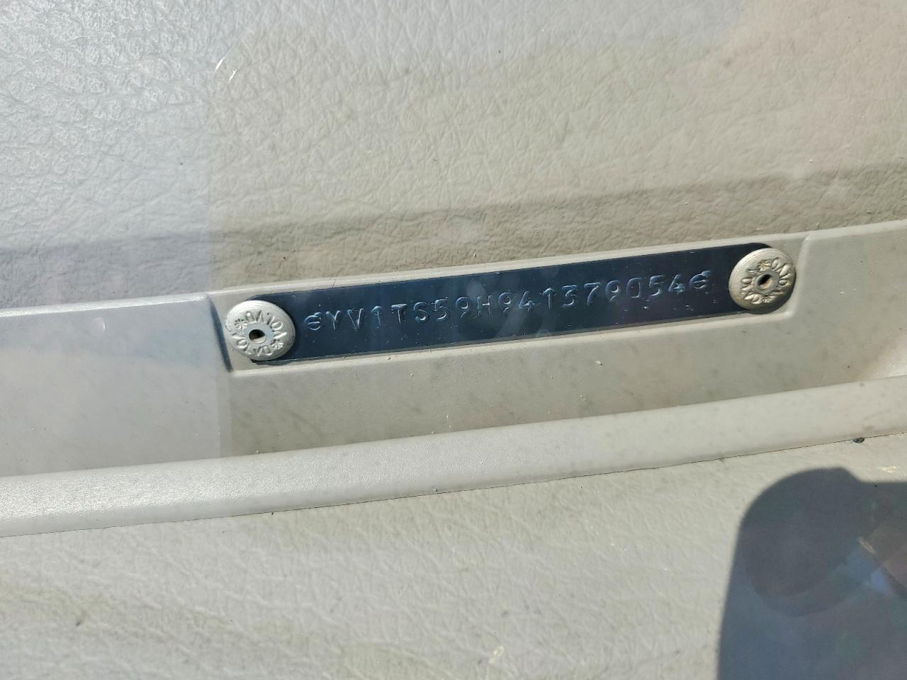 2004 VOLVO S80